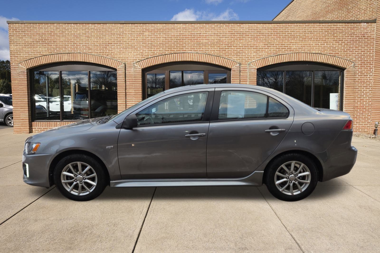 Used 2016 Mitsubishi Lancer ES image 6