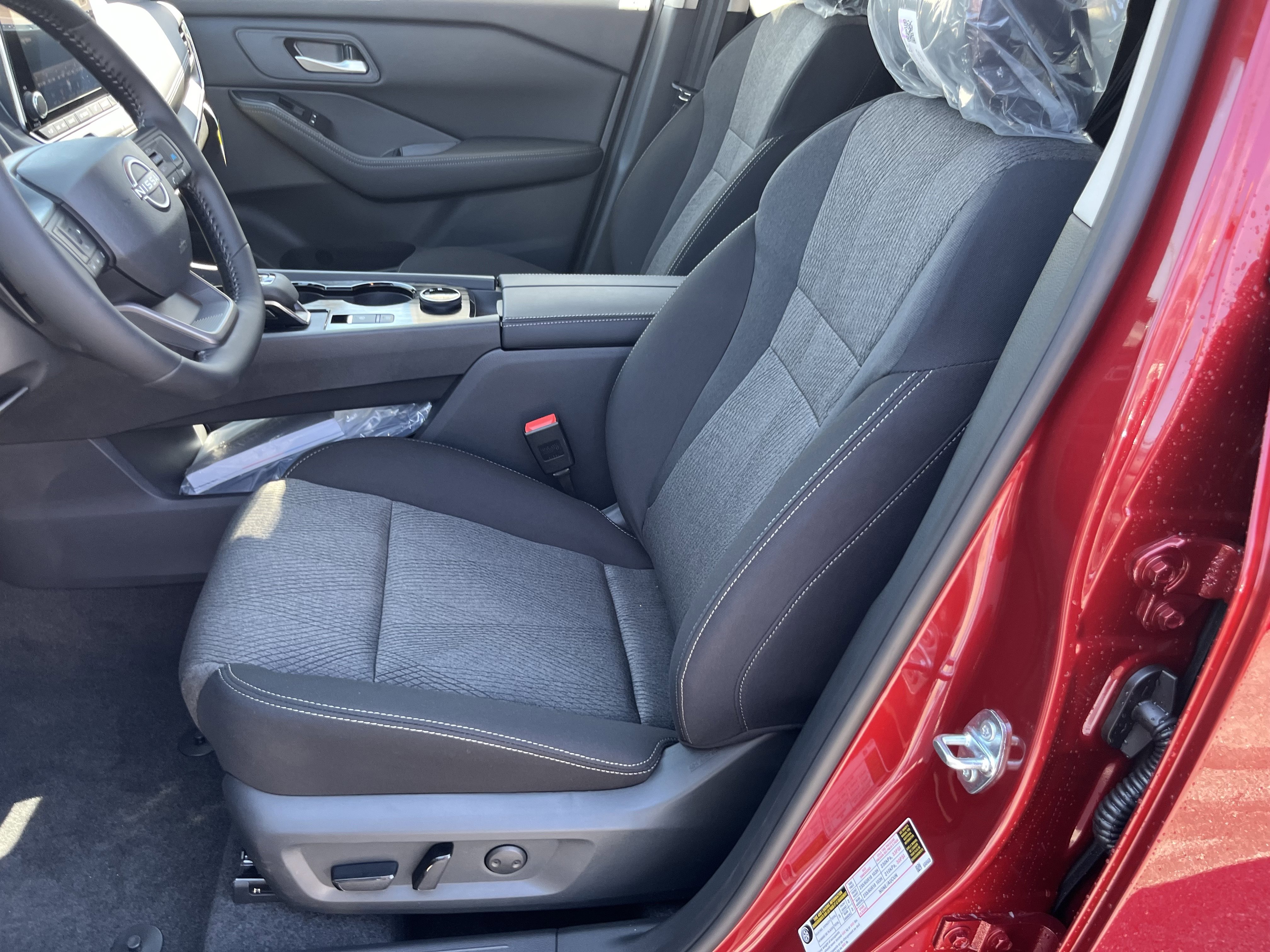 New 2026 Nissan Rogue SV w/ Cold Weather Package AWD/4WD image 16