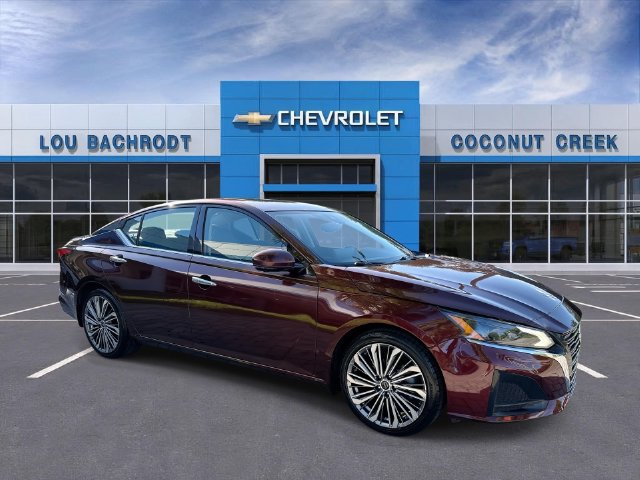 Used 2023 Nissan Altima 2.5 SL FWD image 2