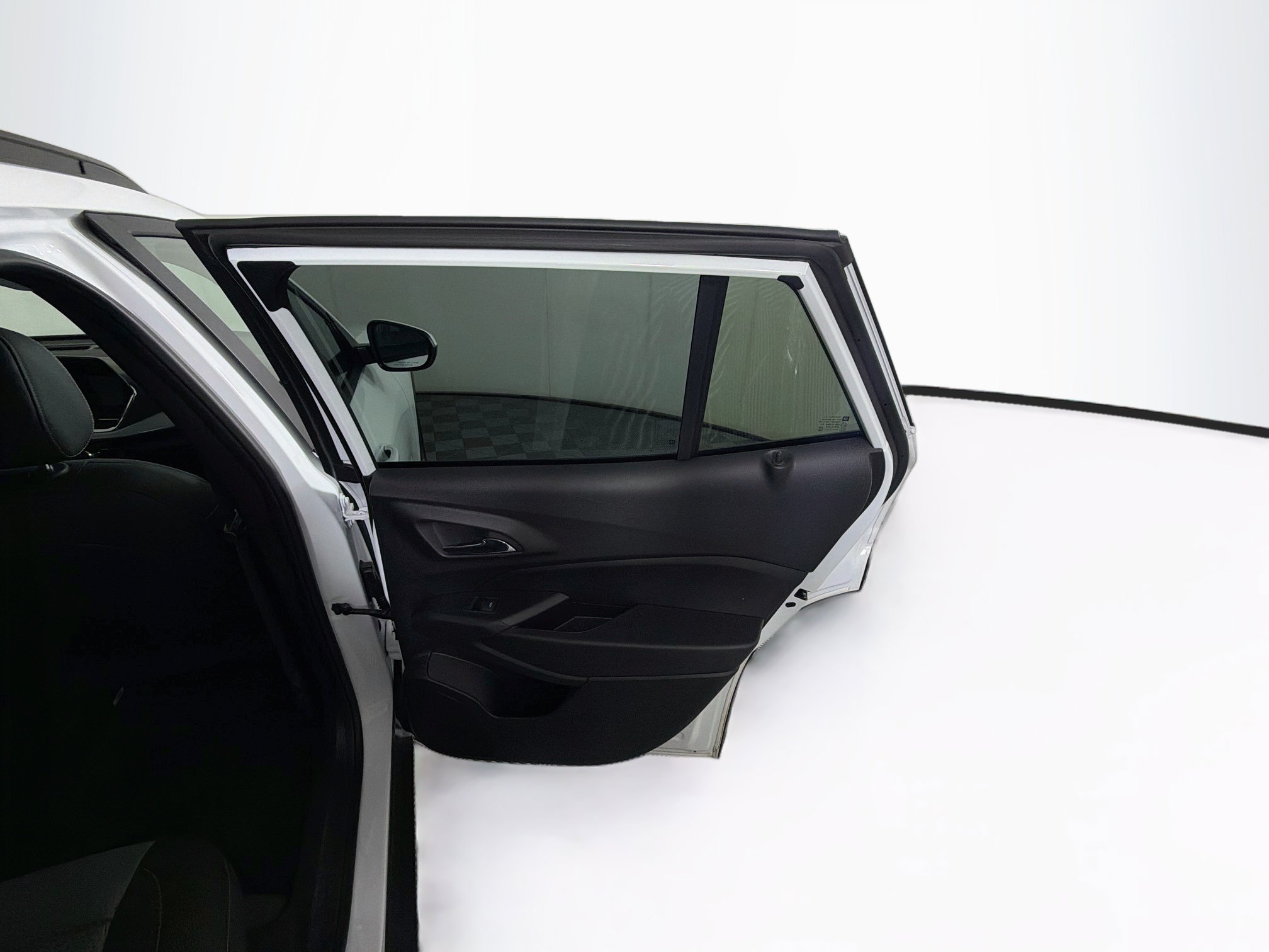 Used 2026 Chevrolet Trax LT FWD image 29