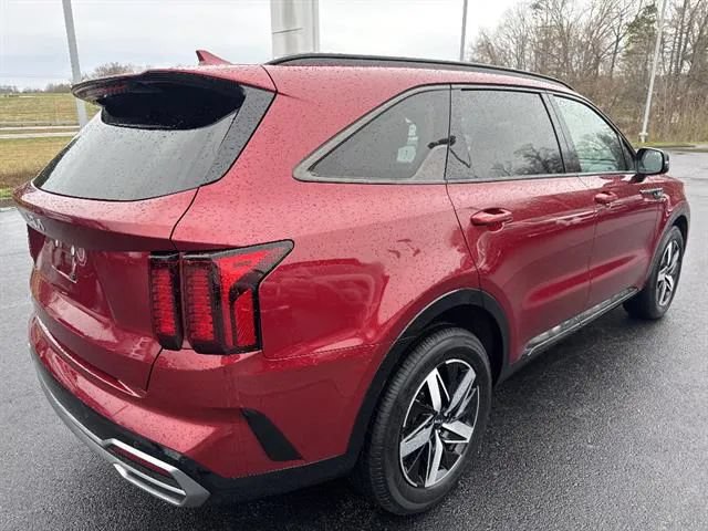 Used 2023 Kia Sorento S w/ Panoramic Sunroof Package FWD image 6