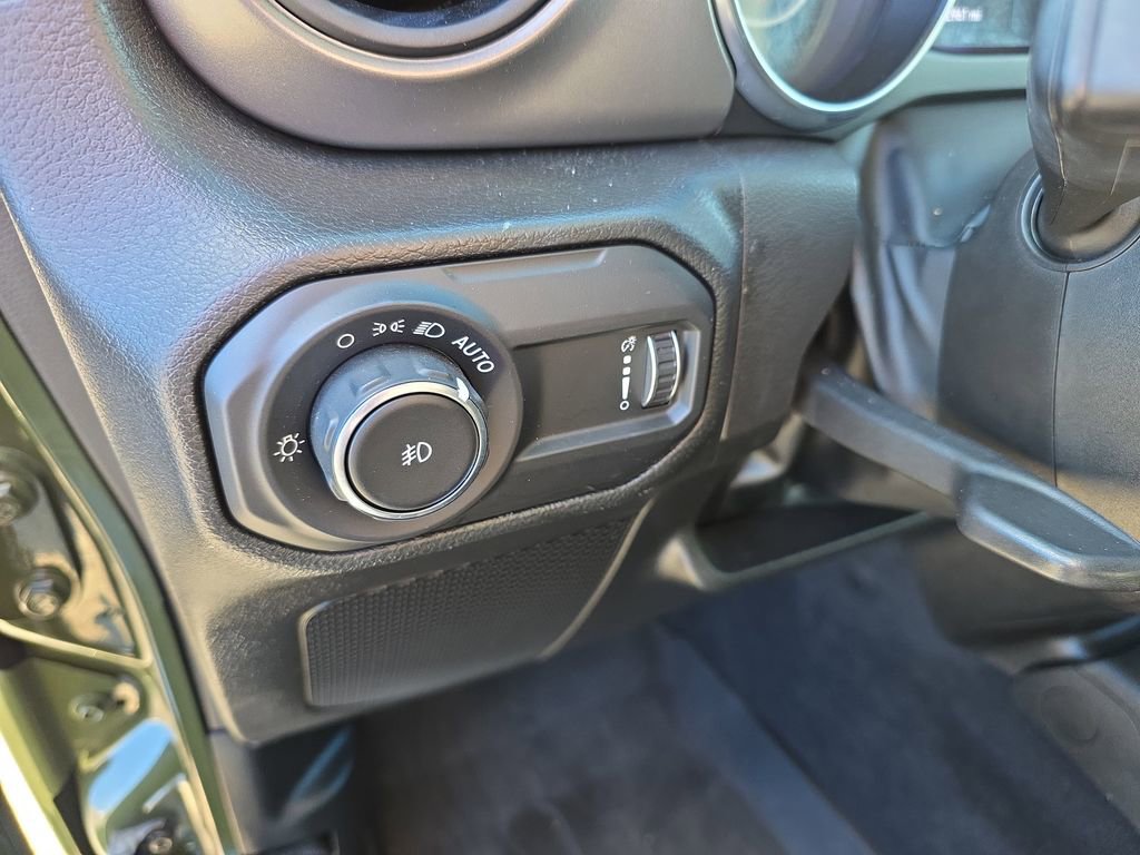 Used 2023 Jeep Wrangler Willys image 22