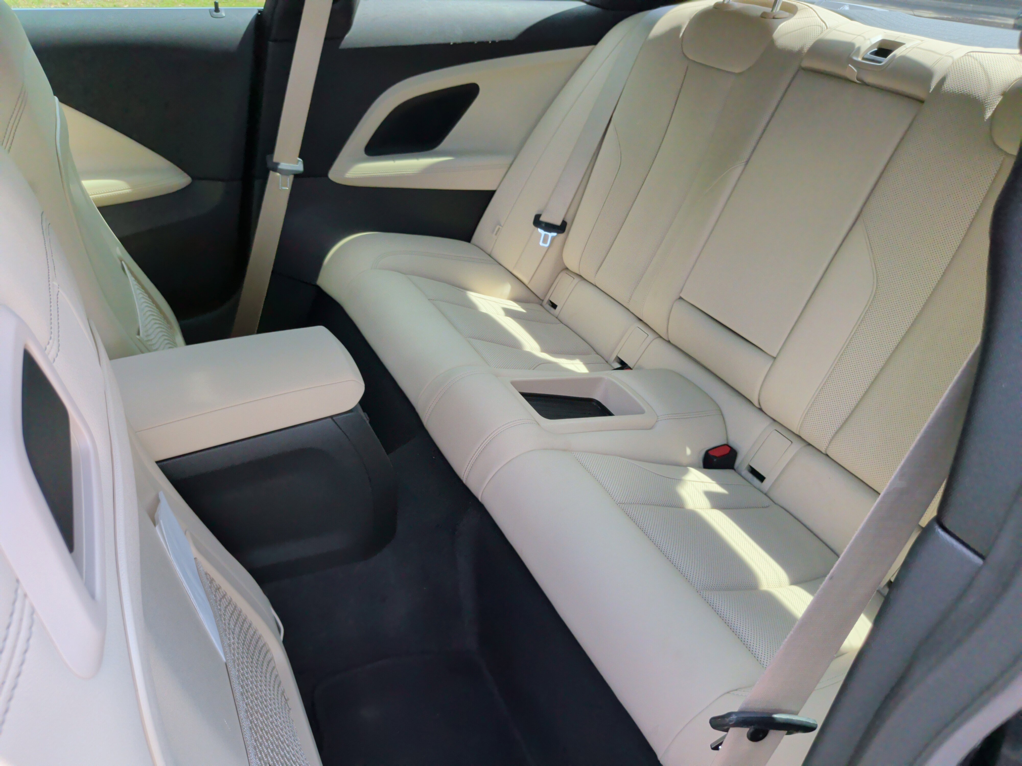 Used 2022 BMW 230i Coupe w/ Convenience Package image 34