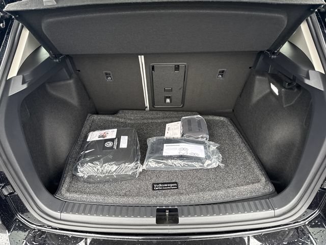 New 2026 Volkswagen Taos SE AWD/4WD image 14