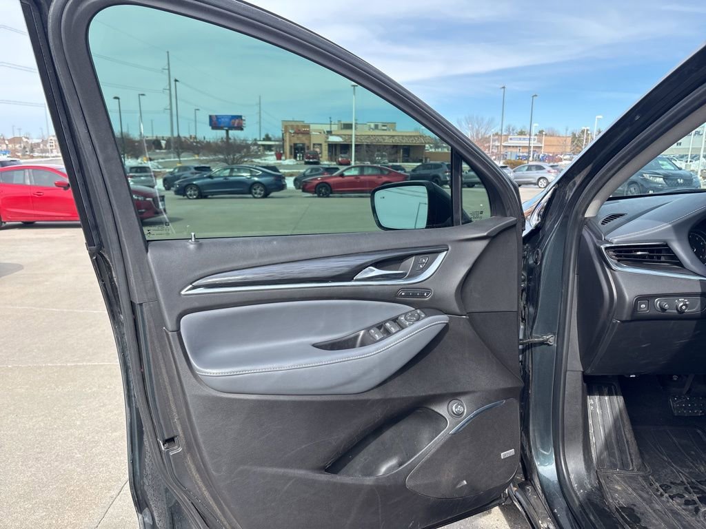 Used 2019 Buick Enclave Premium w/ Experience Buick Package image 7