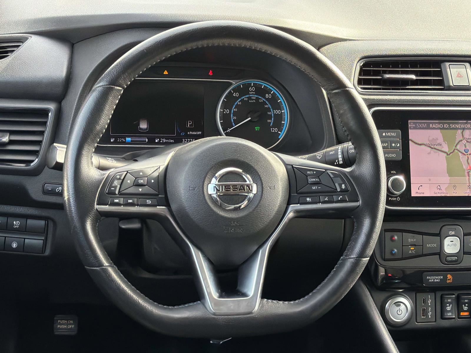 Used 2022 Nissan Leaf SV image 10