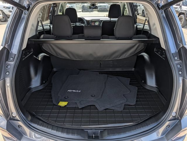 Used 2016 Toyota RAV4 XLE w/ Convenience Package FWD image 27