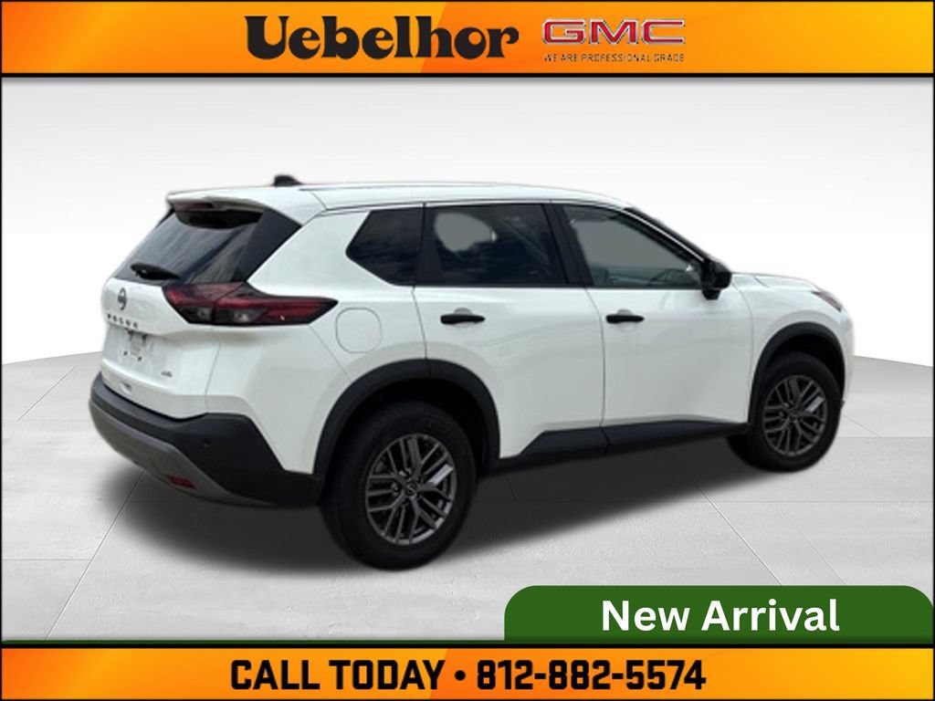 Used 2023 Nissan Rogue S AWD/4WD image 6