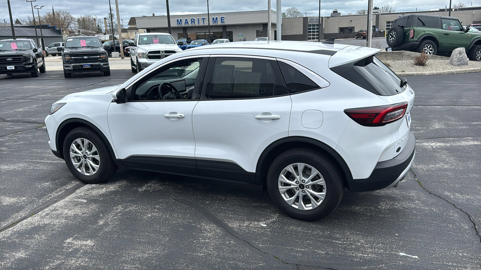Used 2023 Ford Escape Active w/ Tech Pack #2 AWD/4WD image 6