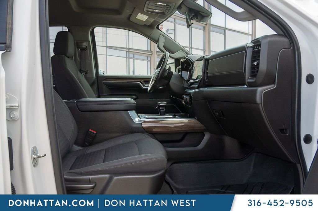 Used 2022 Chevrolet Silverado 1500 LT w/ Diesel Off-Road Package AWD/4WD image 24