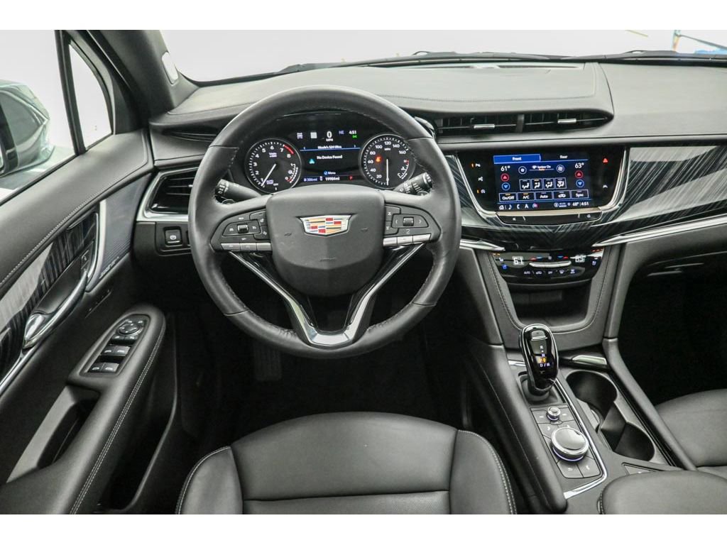 Used 2023 Cadillac XT6 Premium Luxury w/ Technology Package image 32
