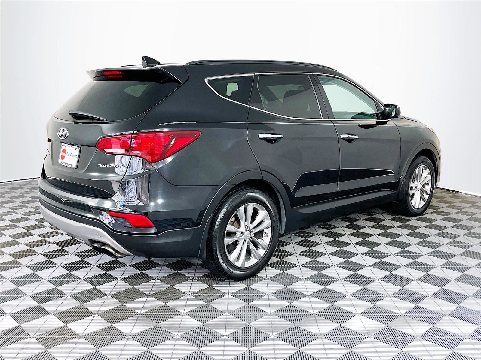 Used 2017 Hyundai Santa Fe Sport 2.0T image 9
