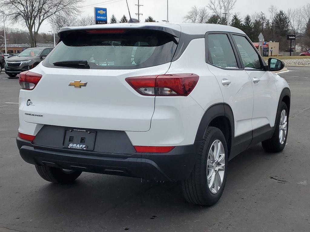 Used 2023 Chevrolet TrailBlazer LS image 3