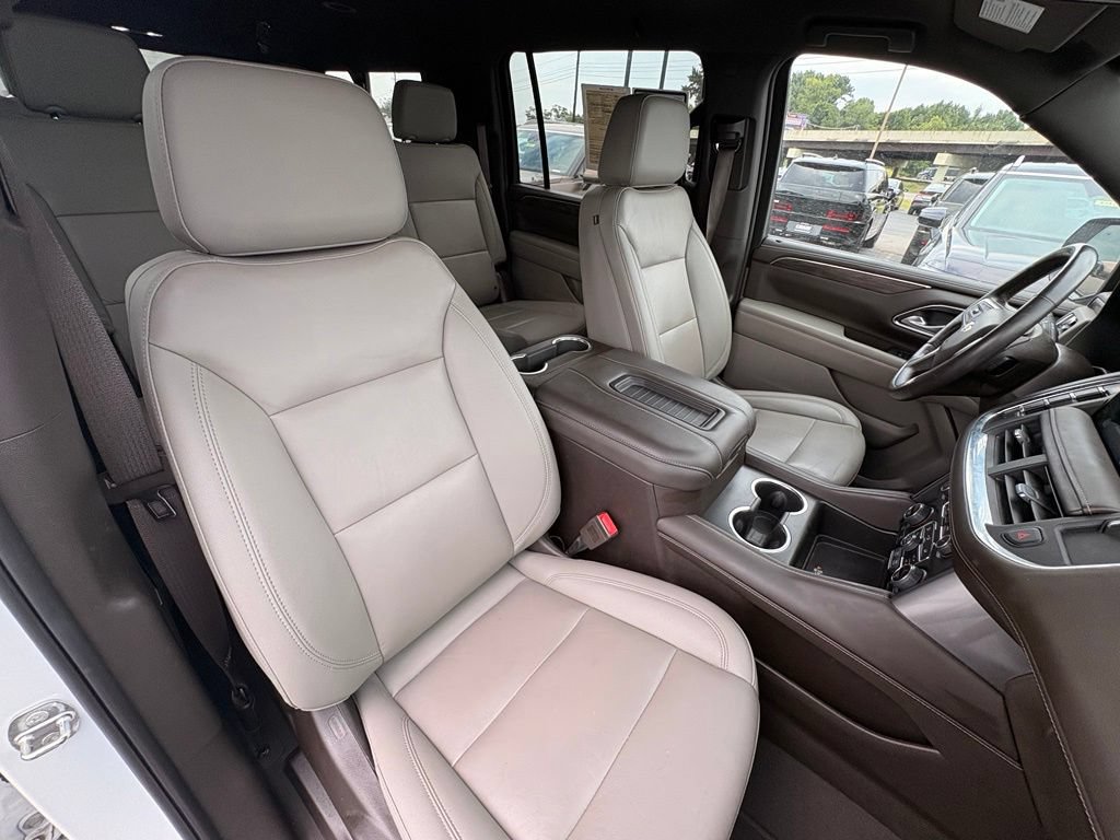 Used 2022 Chevrolet Suburban LT w/ Luxury Package AWD/4WD image 31