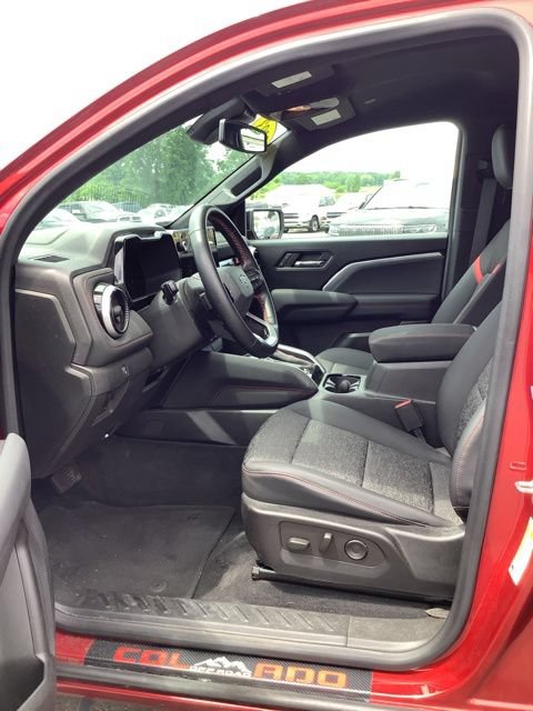 Used 2023 Chevrolet Colorado Z71 w/ Z71 Convenience Package 2 AWD/4WD image 18