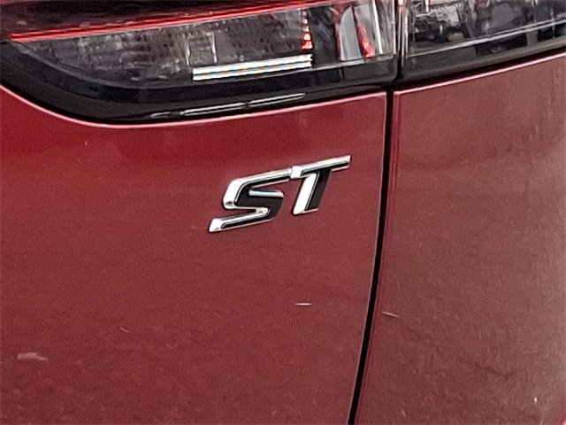 Used 2023 Buick Envision Essence w/ Sport Touring Package image 35