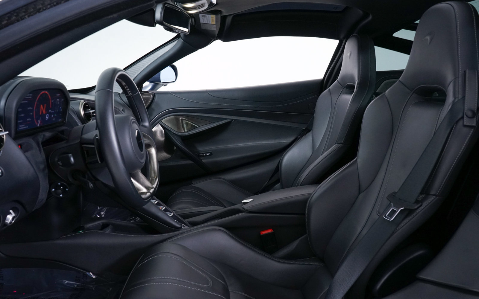 Used 2018 McLaren 720S Luxury RWD image 5