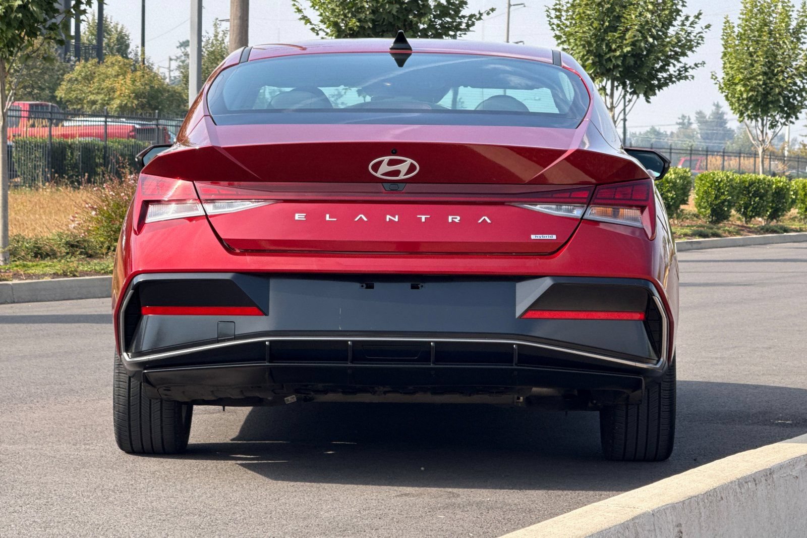 Used 2025 Hyundai Elantra Limited FWD image 4