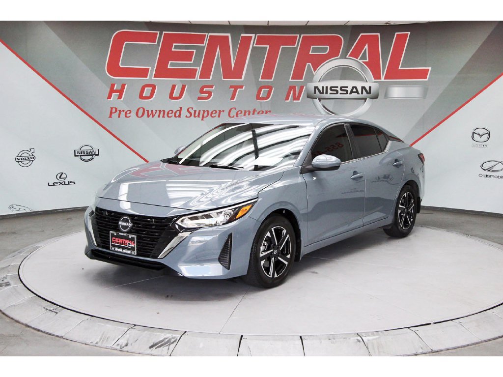 Used 2025 Nissan Sentra SV FWD image 2