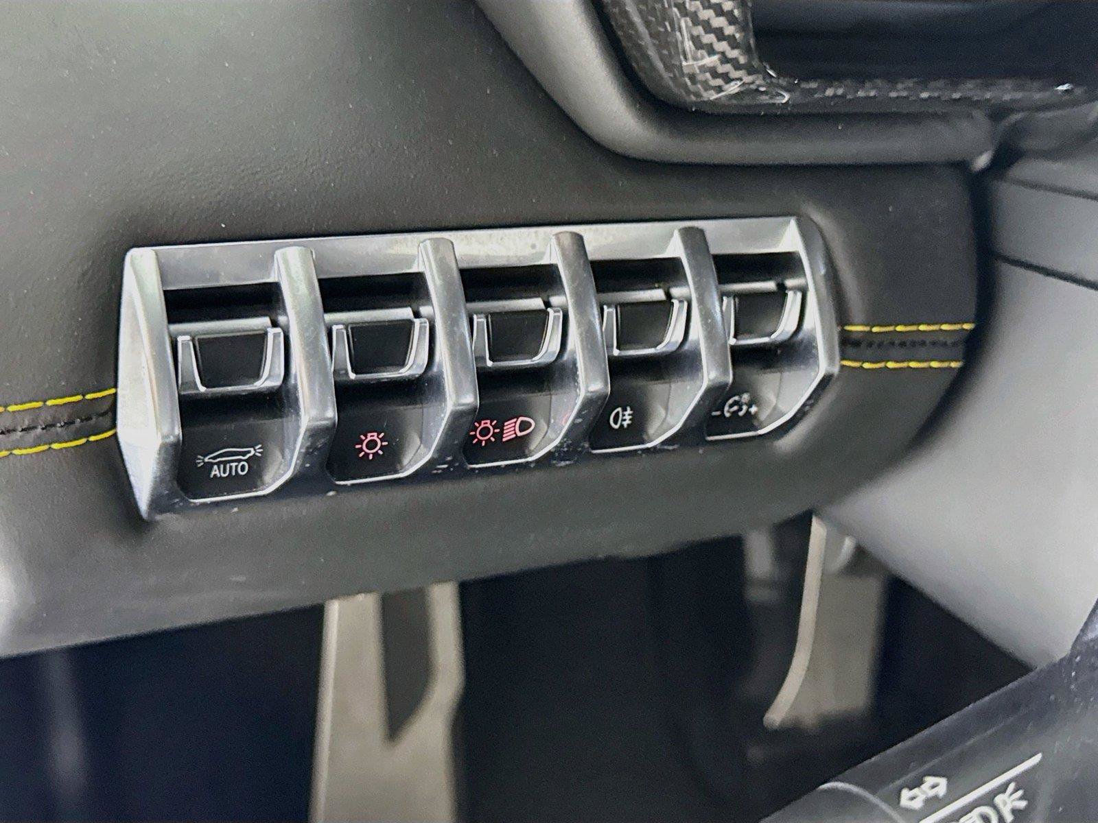 Used 2017 Lamborghini Aventador LP 700-4 AWD/4WD image 21