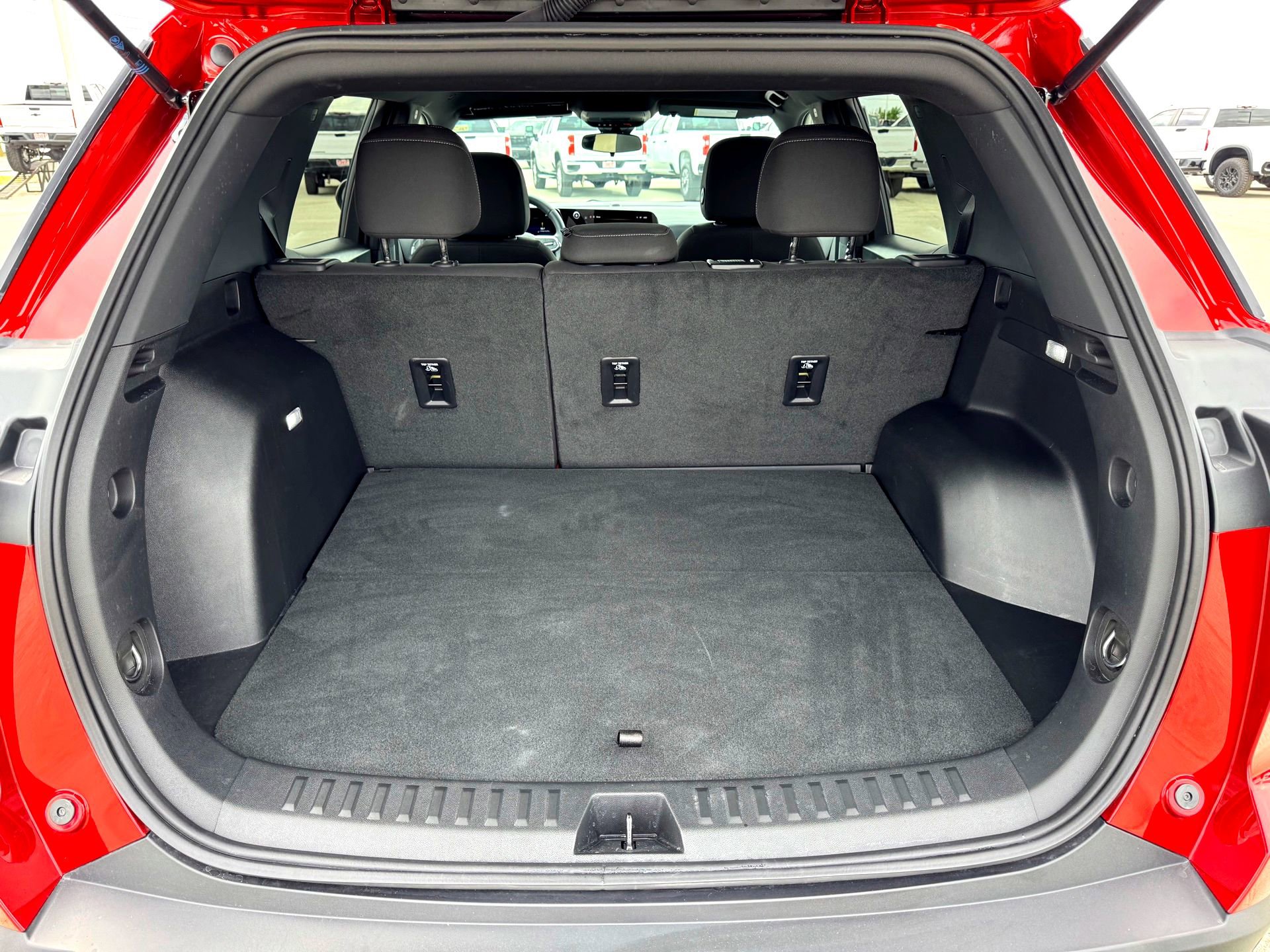 Used 2026 Chevrolet Equinox LT image 9