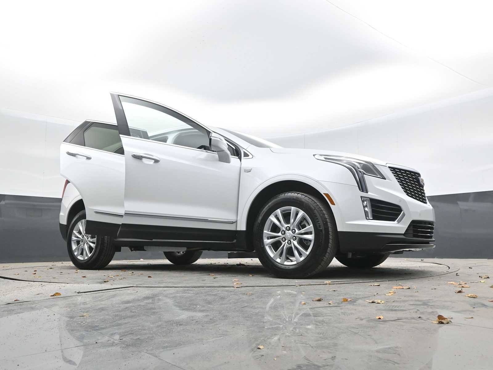 Used 2025 Cadillac XT5 Luxury w/ LPO, Floor Liner Package image 61