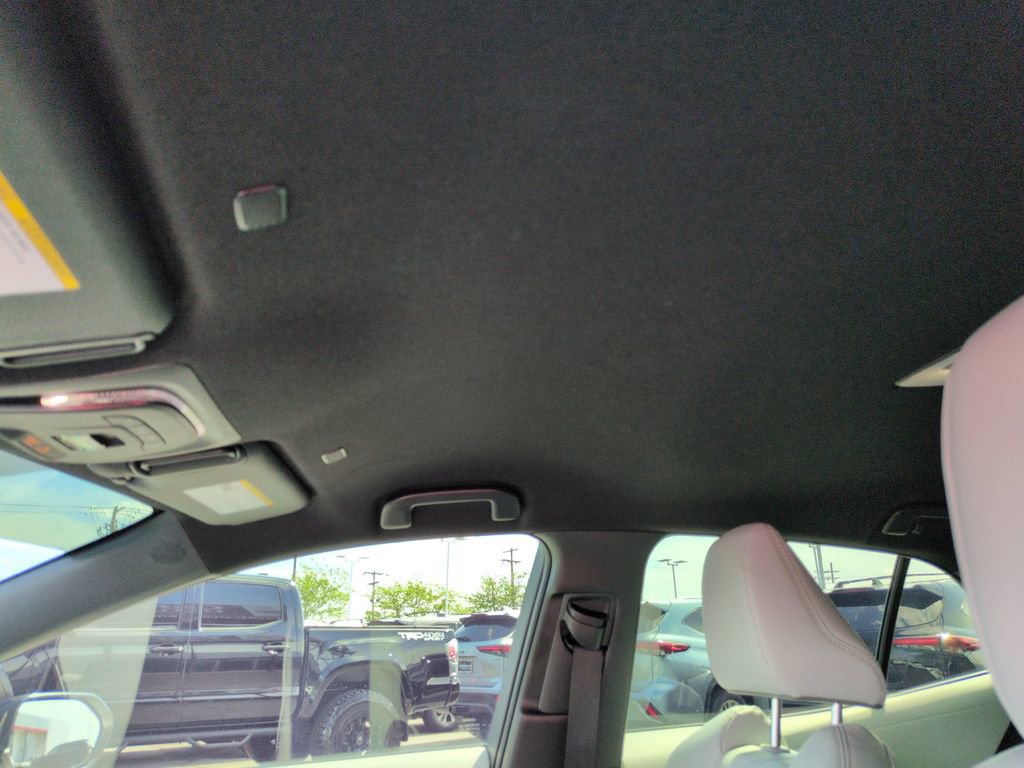 Certified 2025 Toyota Corolla XSE image 21