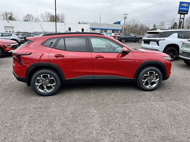 New 2026 Chevrolet Trax LT w/ Driver Confidence Package FWD image 7