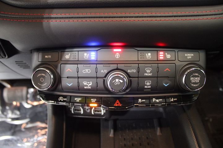 Used 2025 Dodge Durango GT image 37