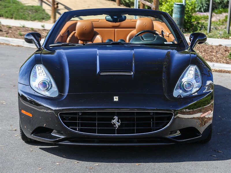 Used 2010 Ferrari California RWD image 8