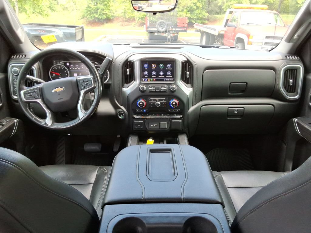 Used 2020 Chevrolet Silverado 1500 LTZ w/ LTZ Premium Package AWD/4WD image 23
