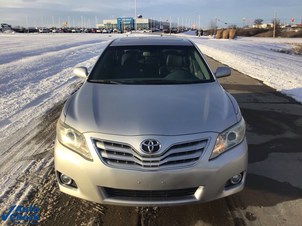 Used 2010 Toyota Camry XLE image 8
