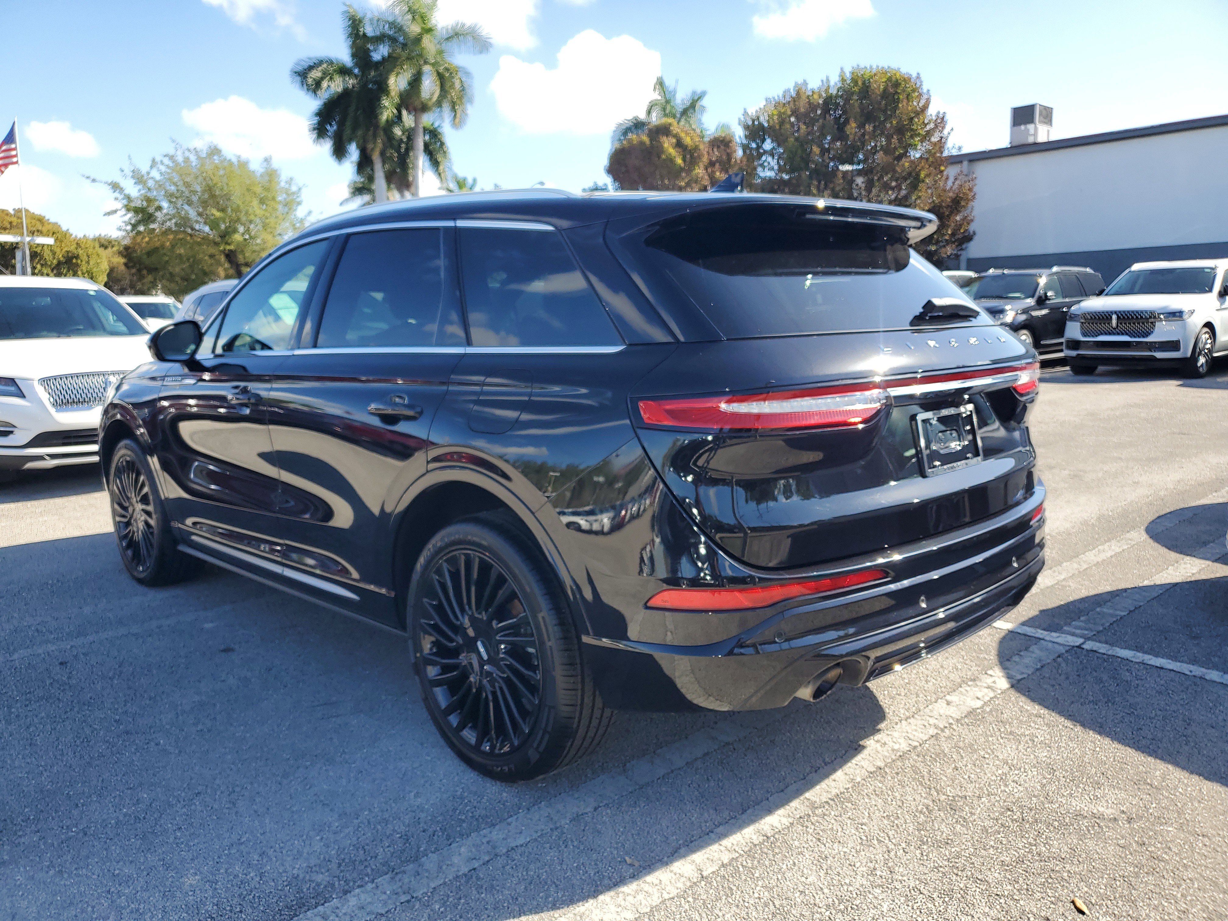 Certified 2022 Lincoln Corsair Reserve image 4