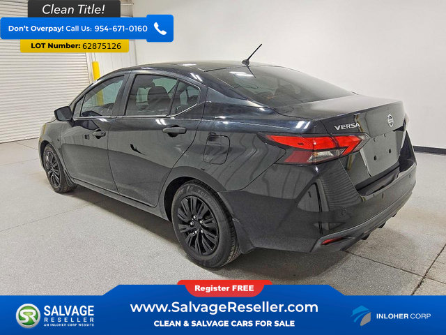 Used 2021 Nissan Versa S FWD image 3