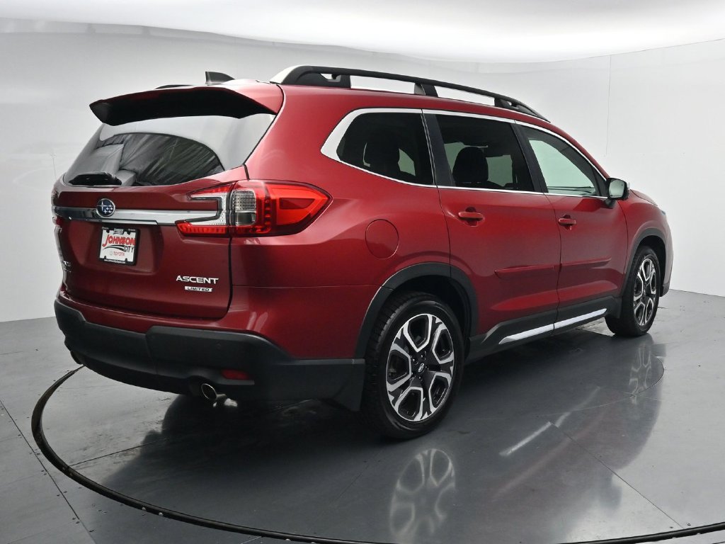 Used 2023 Subaru Ascent Limited w/ Technology Package AWD/4WD image 7