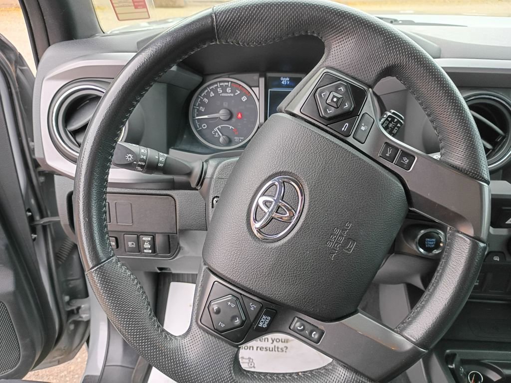 Used 2021 Toyota Tacoma TRD Off-Road image 26