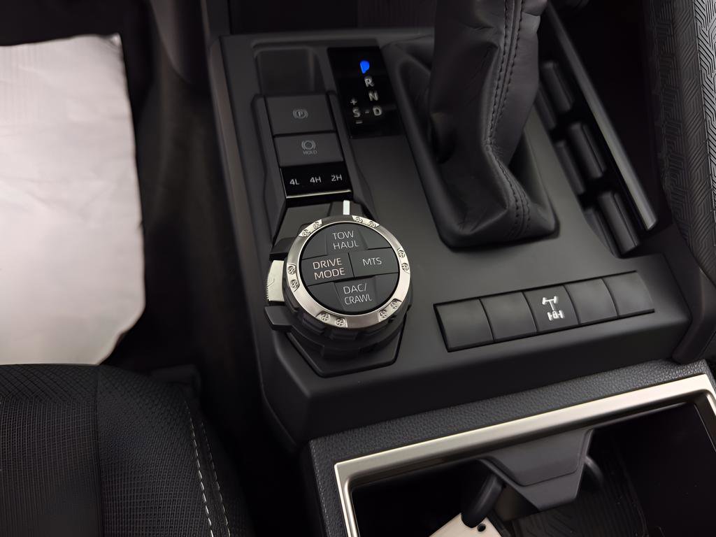 Used 2025 Toyota 4Runner TRD Off-Road image 18