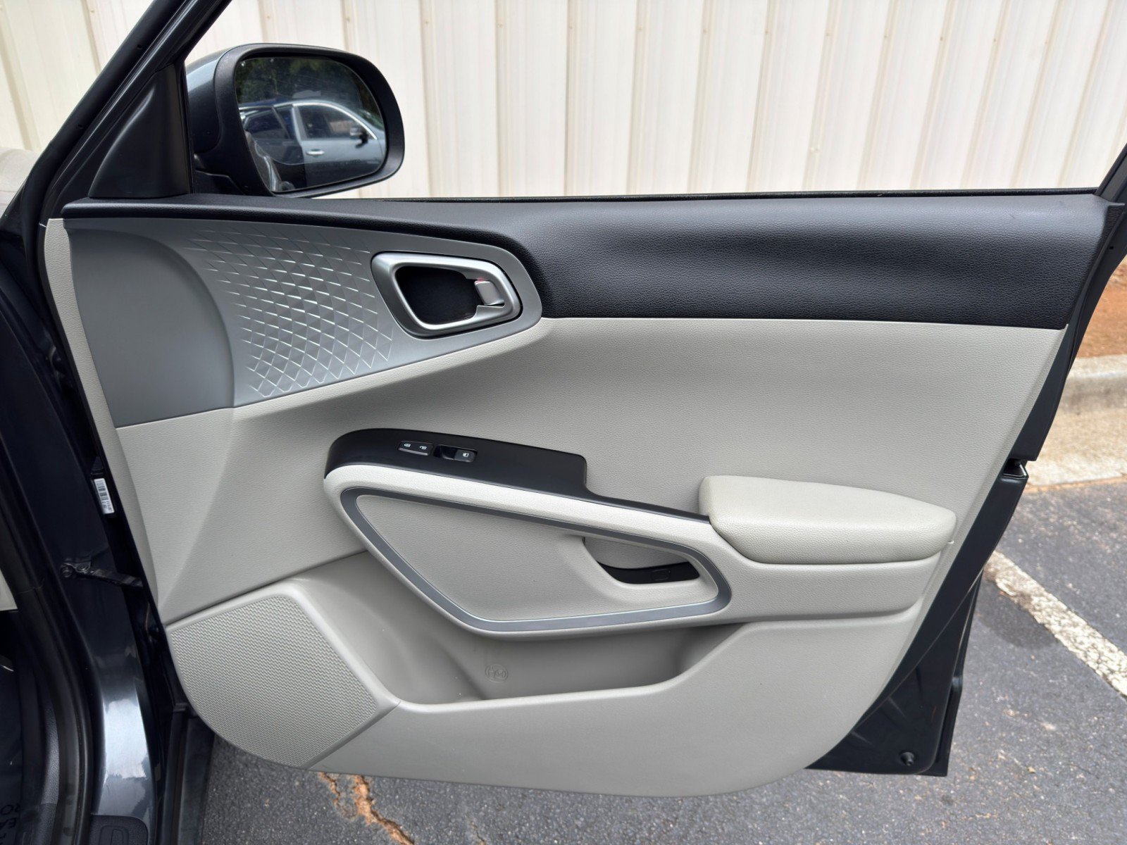 Used 2020 Kia Soul LX FWD image 35