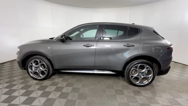 Used 2024 Alfa Romeo Tonale Ti AWD/4WD image 8