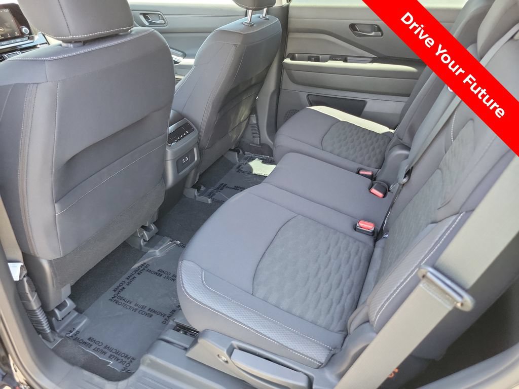 Certified 2025 Nissan Pathfinder SV FWD image 25