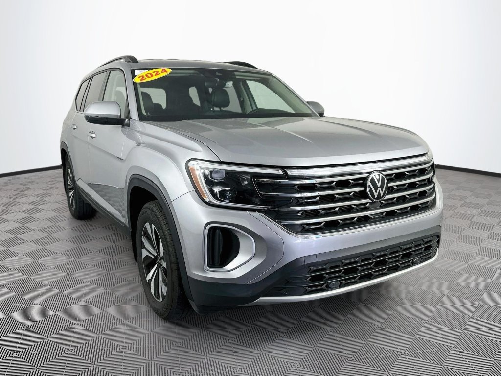 Used 2024 Volkswagen Atlas SE AWD/4WD image 3