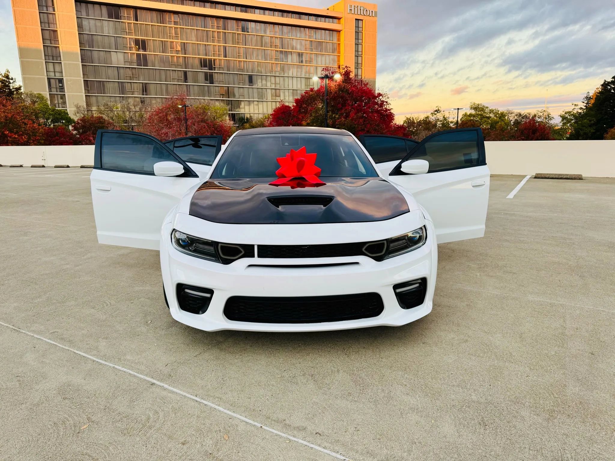 Used 2017 Dodge Charger R/T RWD image 39