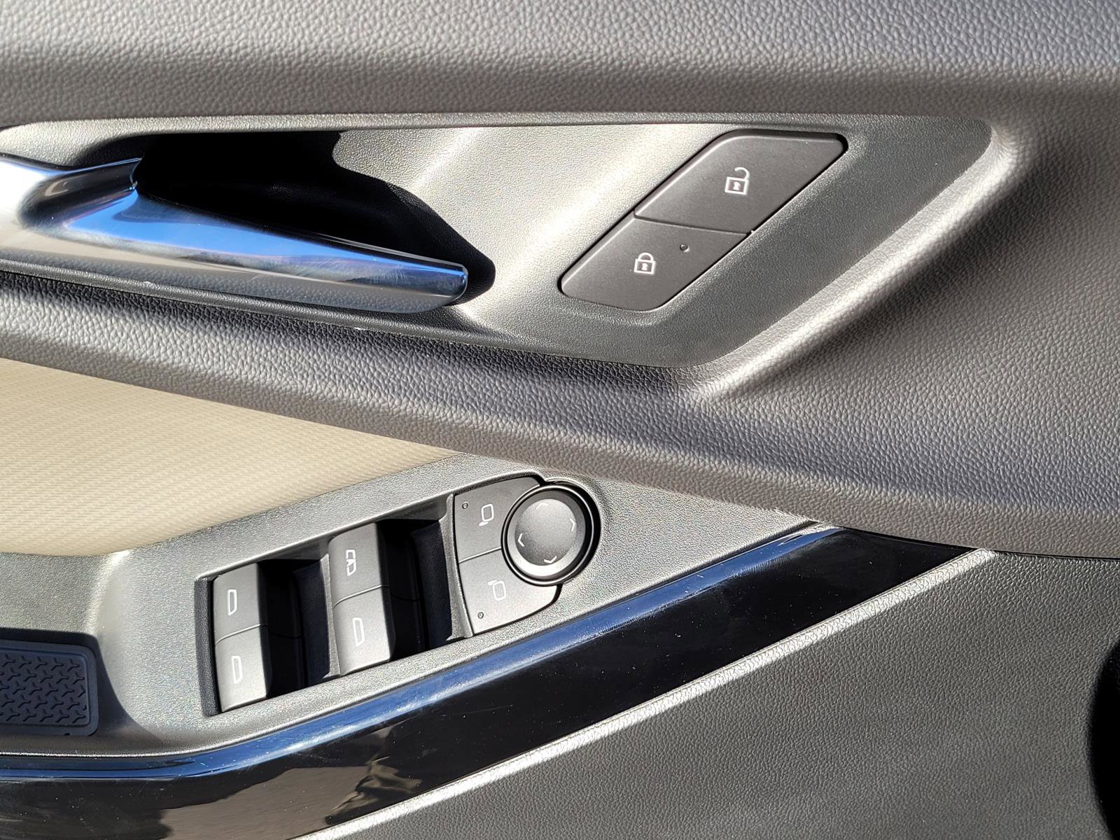 Used 2026 Chevrolet Equinox LT w/ Convenience Package II image 25