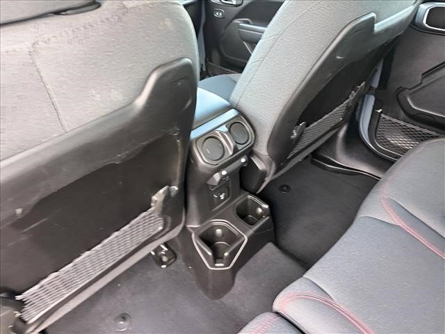 Used 2025 Jeep Wrangler Unlimited Rubicon AWD/4WD image 20