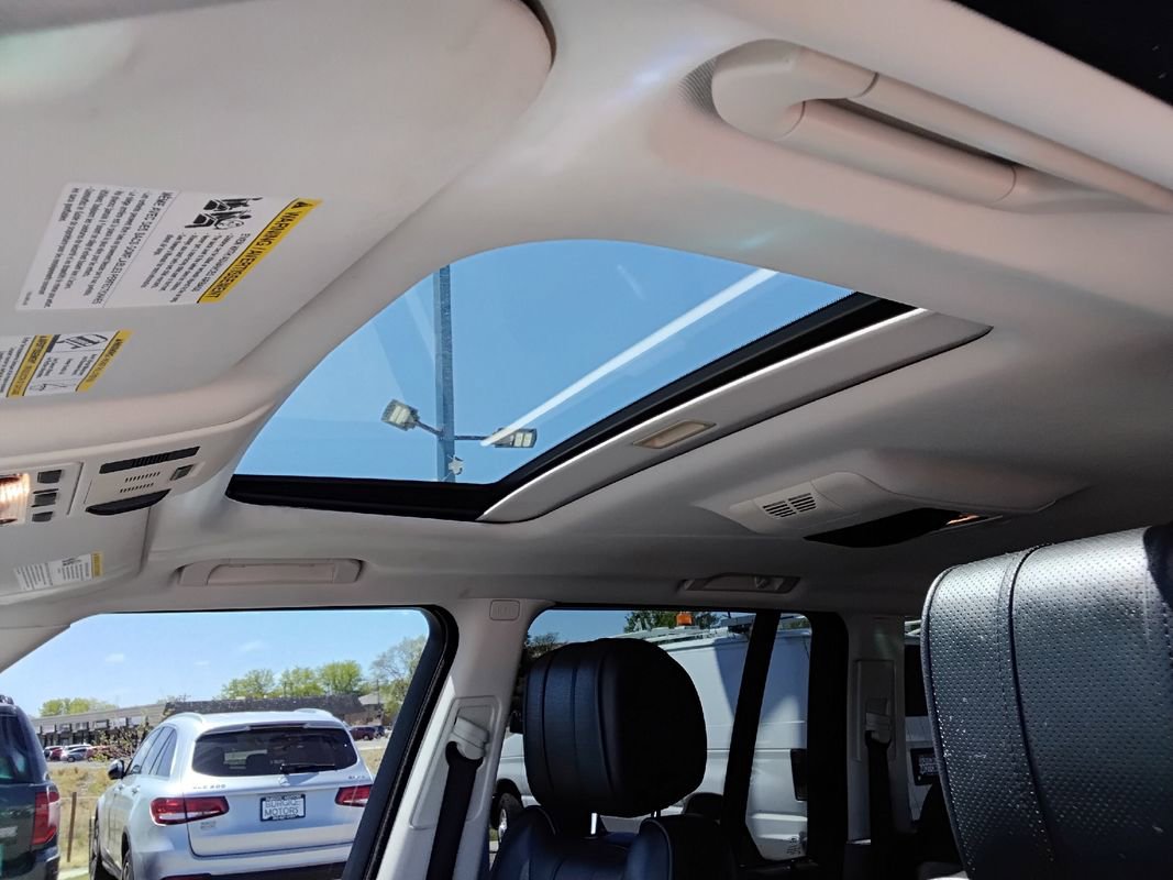 Used 2011 Land Rover Range Rover Supercharged AWD/4WD image 15