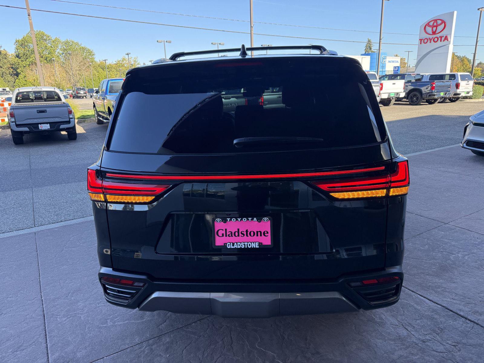 Used 2026 Lexus LX 700h Luxury w/ Appearance Package AWD/4WD image 5