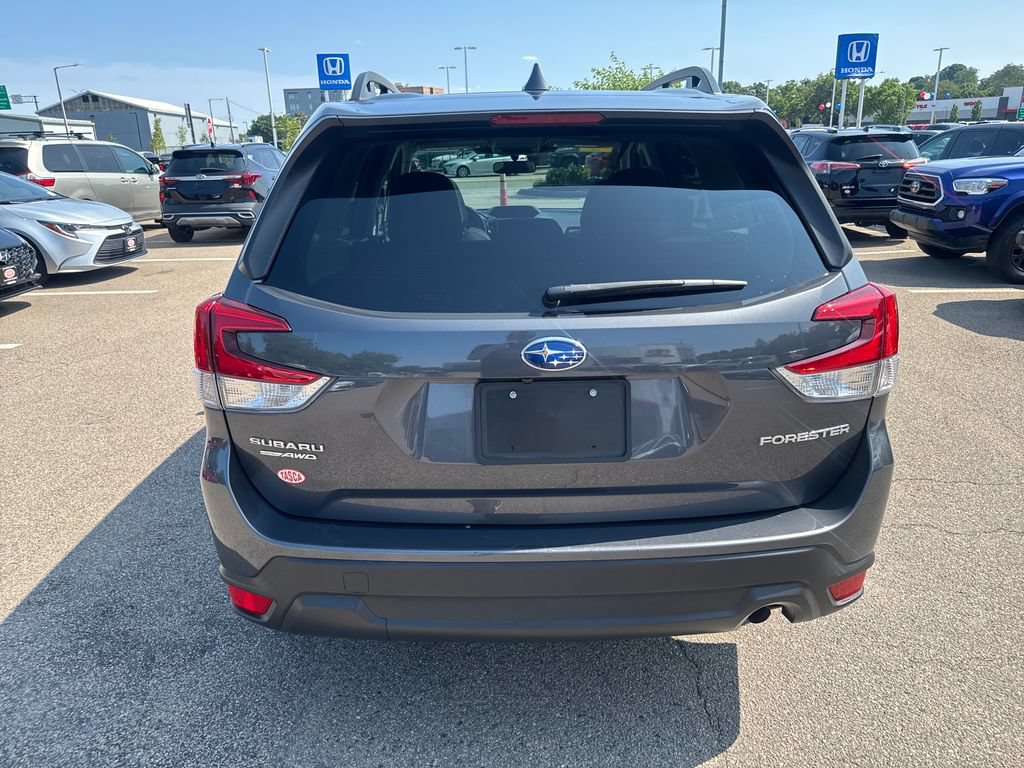 Used 2023 Subaru Forester Premium AWD/4WD image 6