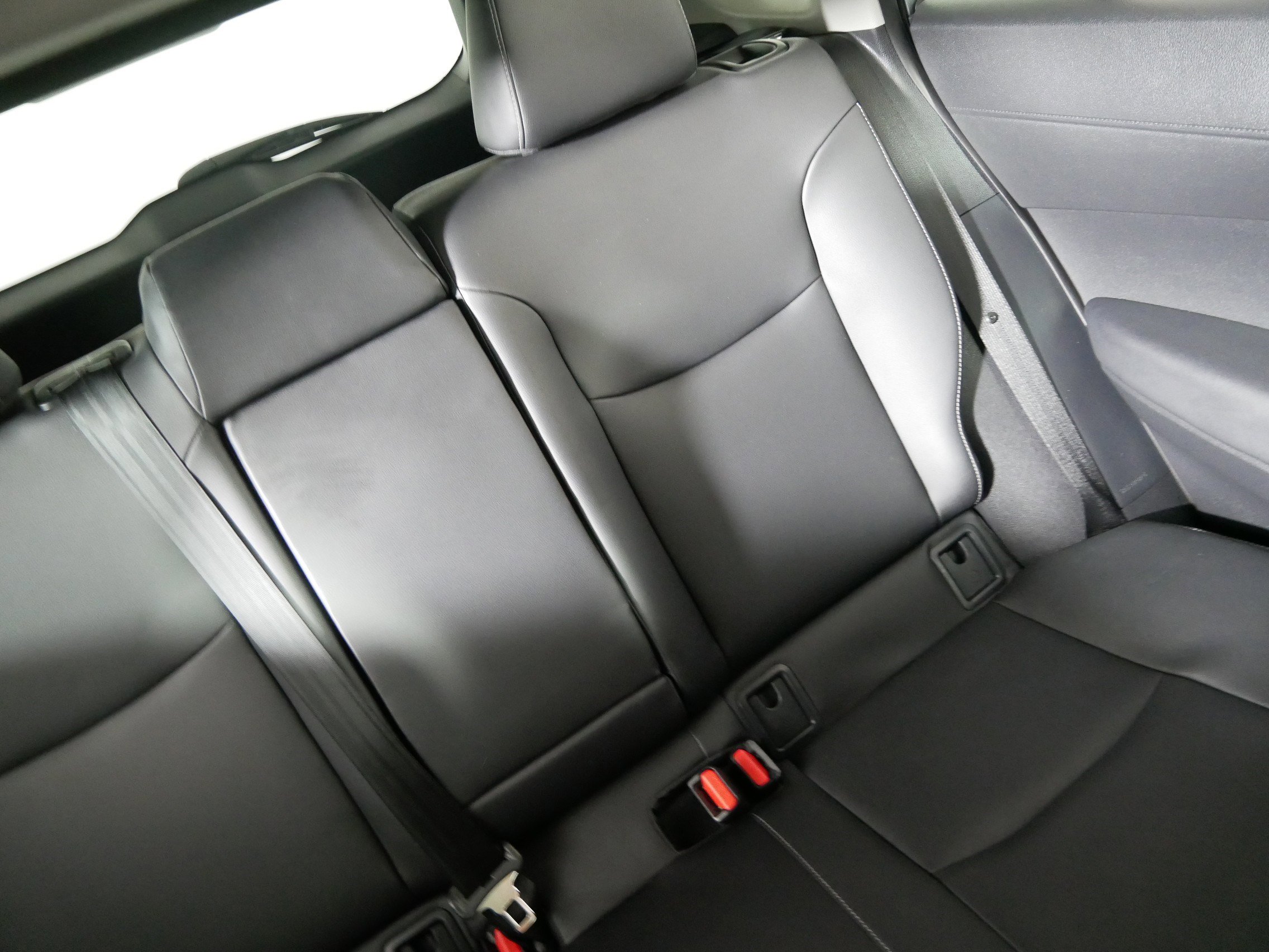 Used 2022 Toyota Corolla Cross XLE w/ Convenience Package image 14