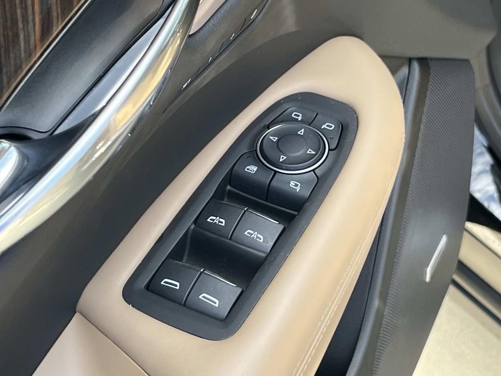 Certified 2025 Cadillac XT6 Premium Luxury w/ Platinum Package image 26