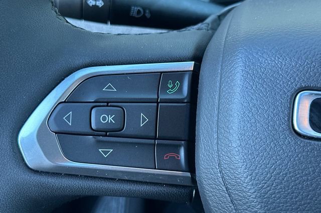 Used 2025 Jeep Compass Latitude w/ Convenience Group image 27